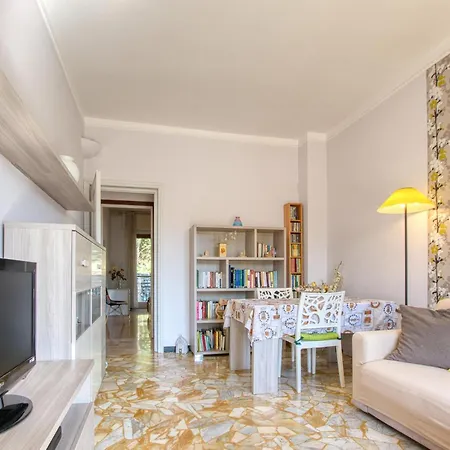 Lanterna House